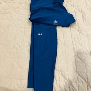 ALO Yoga Blue Leggings airlift